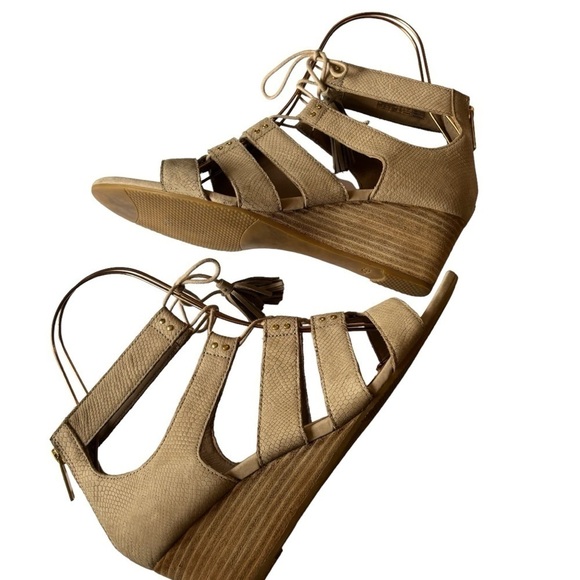 UGG Yasmin Horchata Snake Embossed Leather Tie/Tassel Wedges/Sandals-Women’s 10 - Picture 5 of 13